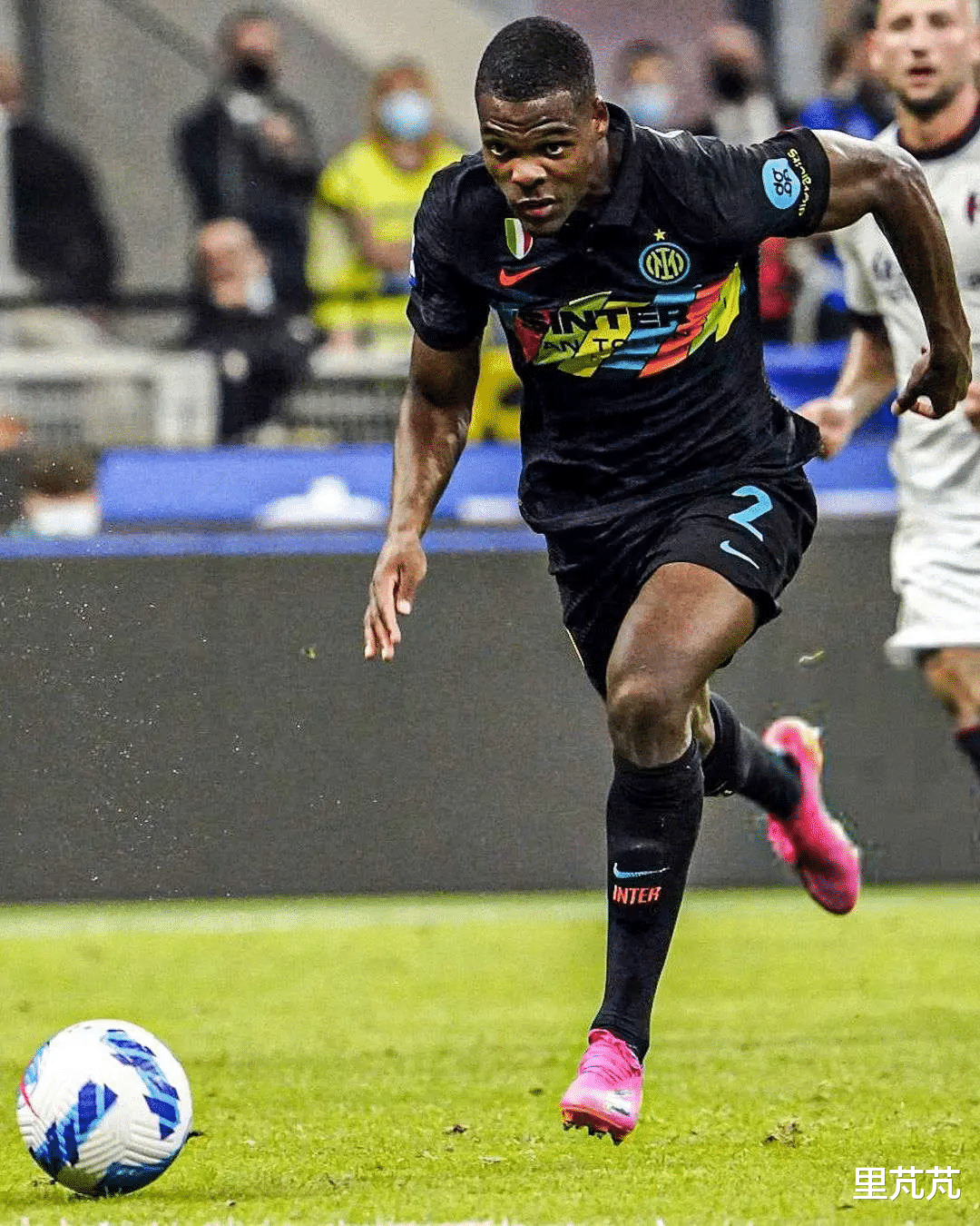 西汉姆发布备战花絮,今晨临场应变,法甲任务艰巨,年轻球员得到机会的简单介绍 西汉姆发布备战花絮,今晨临场应变,法甲任务艰巨,年轻球员得到机会的简单介绍